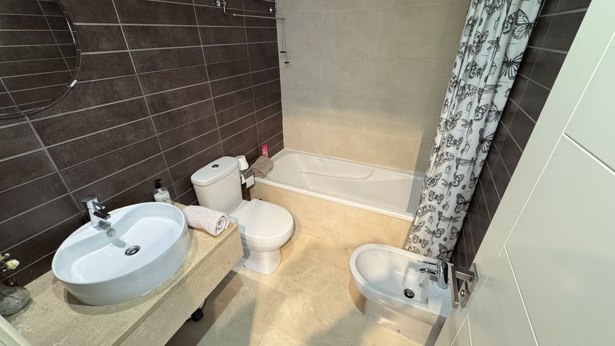 Appartement te koop in Estepona | 2 slaapkamers H5367262