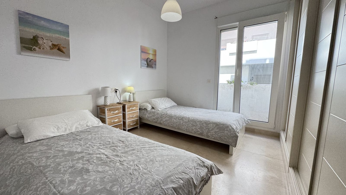 Appartement te koop in Estepona | 2 slaapkamers H5367262