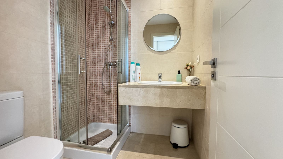 Appartement te koop in Estepona | 2 slaapkamers H5367262