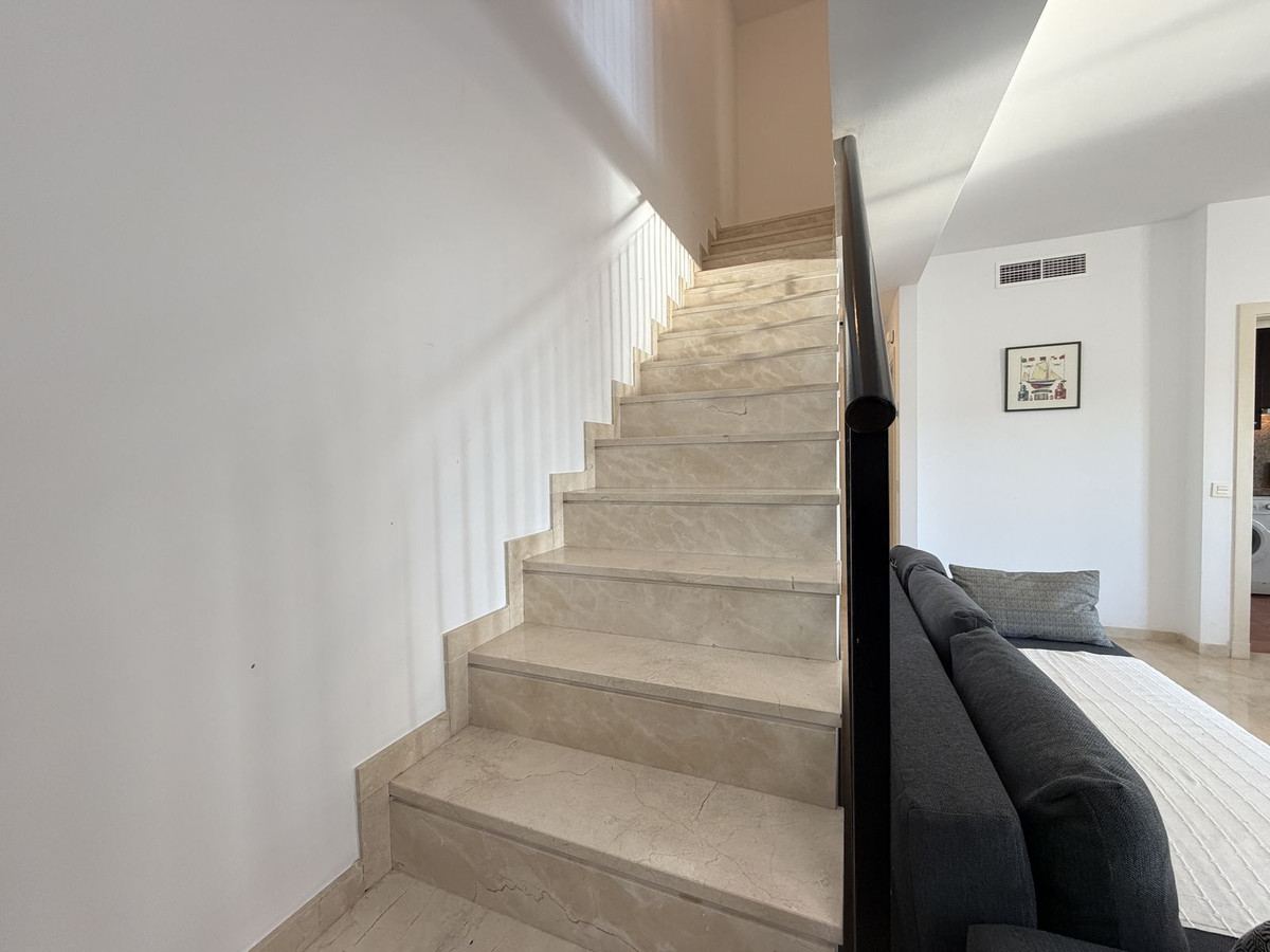 Appartement te koop in Estepona | 3 slaapkamers H5367274