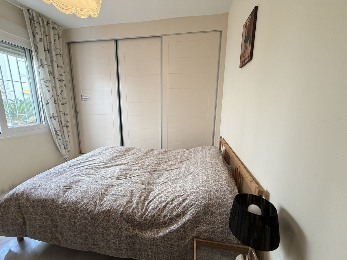 Appartement te koop in Estepona | 2 slaapkamers H5367277