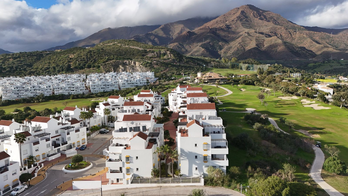 Appartement te koop in Estepona | 2 slaapkamers H5367277