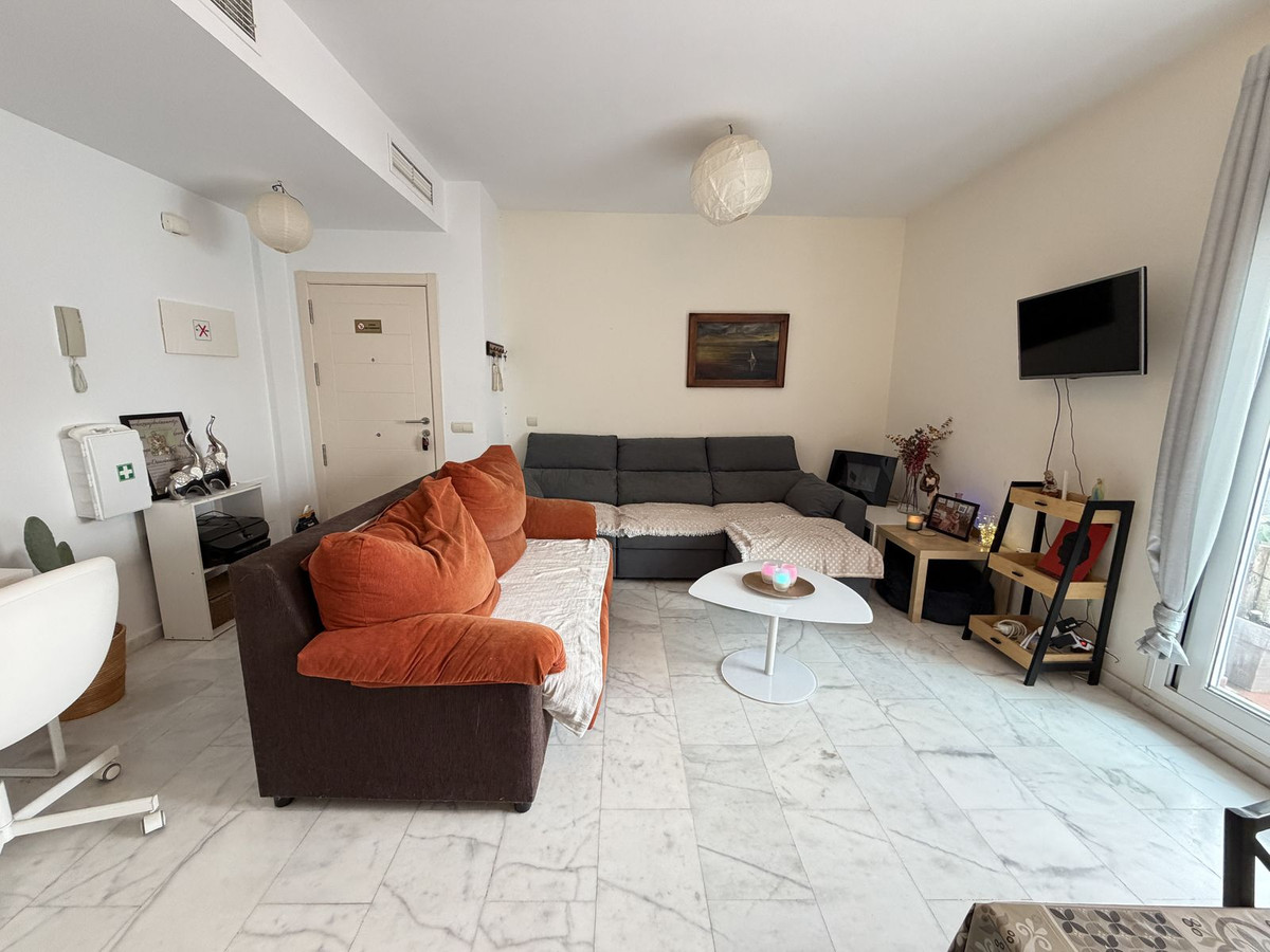 Appartement te koop in Estepona | 2 slaapkamers H5367277