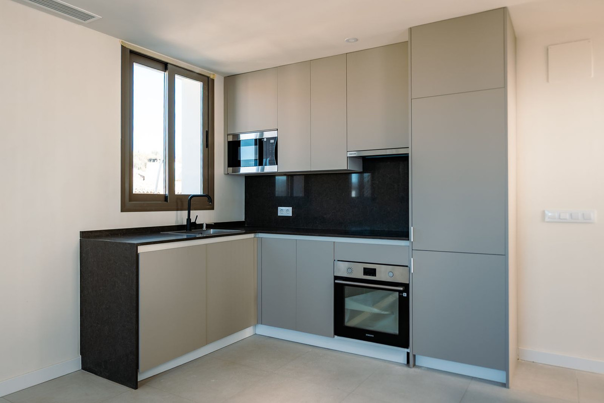 Appartement te koop in Estepona | 2 slaapkamers H5367661