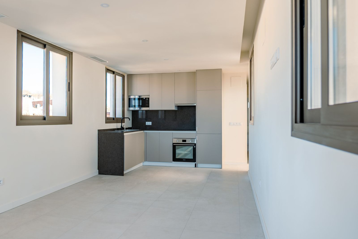 Appartement te koop in Estepona | 2 slaapkamers H5367661