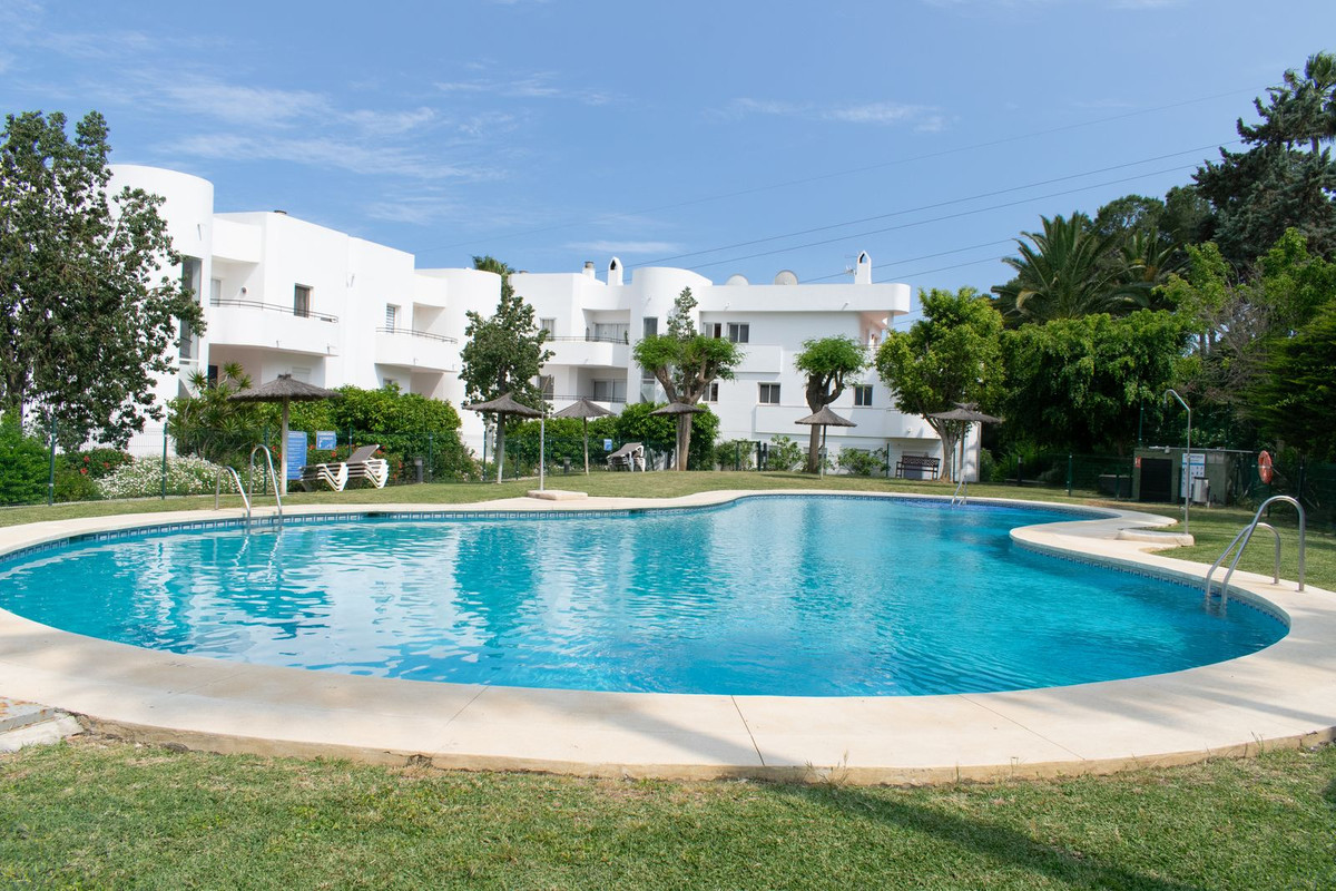 Appartement te koop in Estepona | 2 slaapkamers H5368852