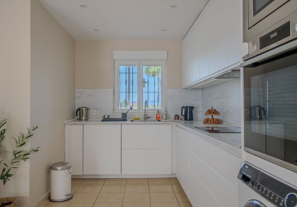 Appartement te koop in Estepona | 2 slaapkamers H5368852