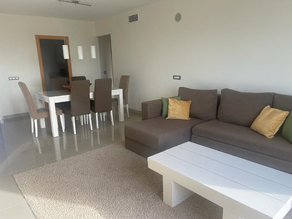 Appartement te koop in Estepona | 2 slaapkamers H5368918