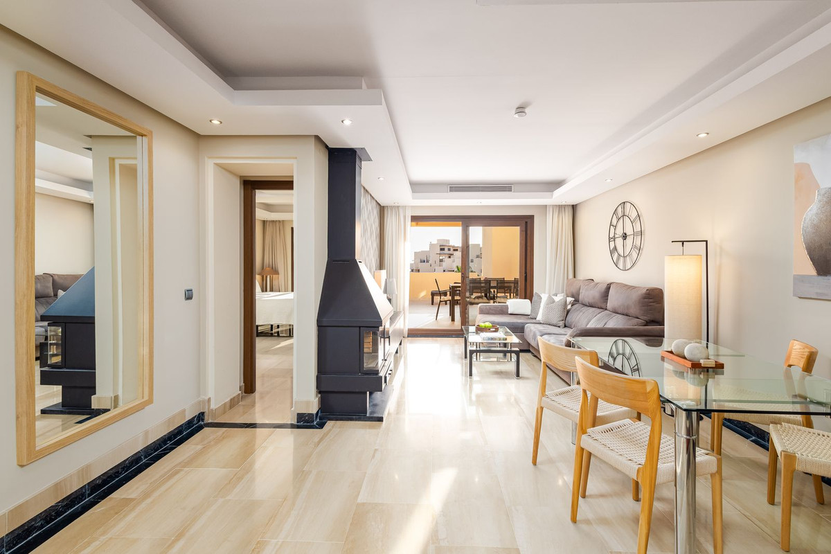 Appartement te koop in Estepona | 4 slaapkamers H5368936