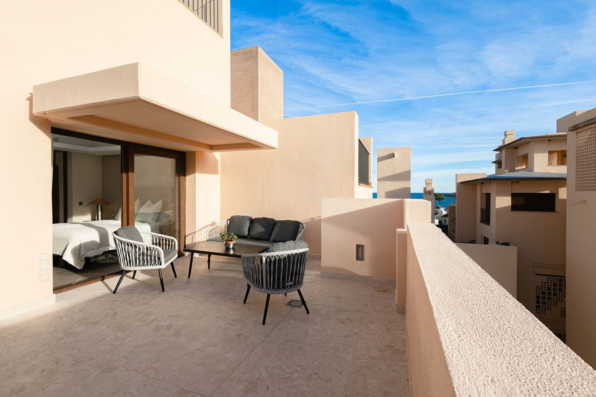 Appartement te koop in Estepona | 4 slaapkamers H5368936
