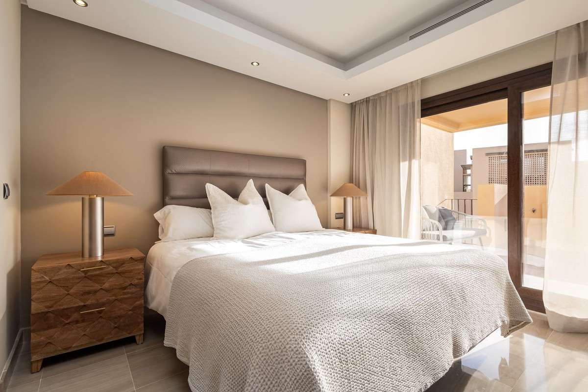 Appartement te koop in Estepona | 4 slaapkamers H5368936