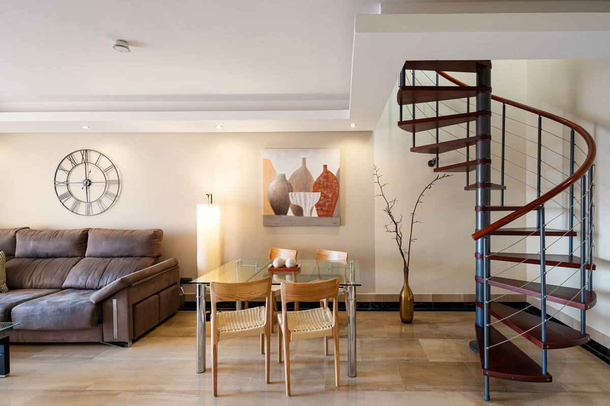 Appartement te koop in Estepona | 4 slaapkamers H5368936