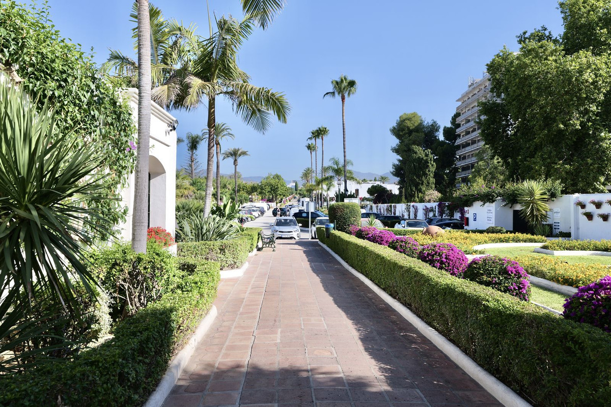 Duplex te koop in Estepona | 3 slaapkamers H5370274