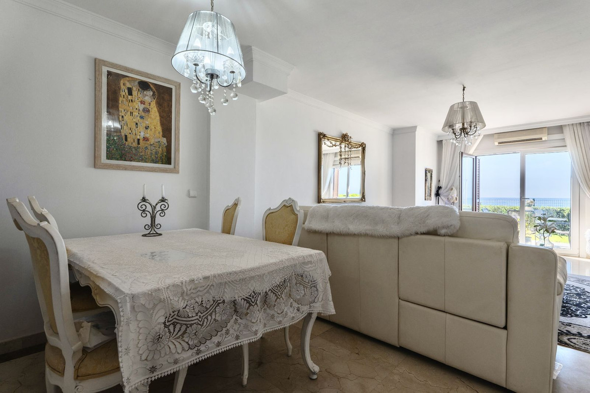 Duplex te koop in Estepona | 3 slaapkamers H5370274