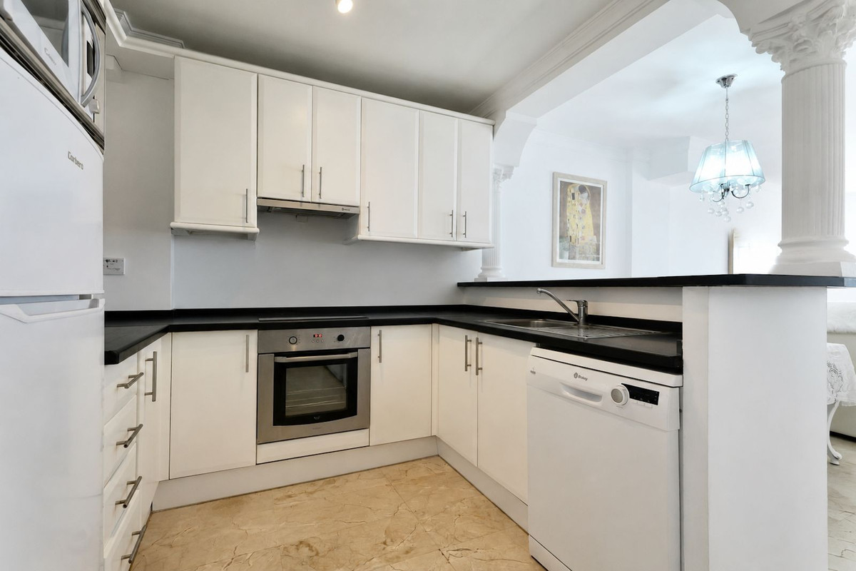 Duplex te koop in Estepona | 3 slaapkamers H5370274