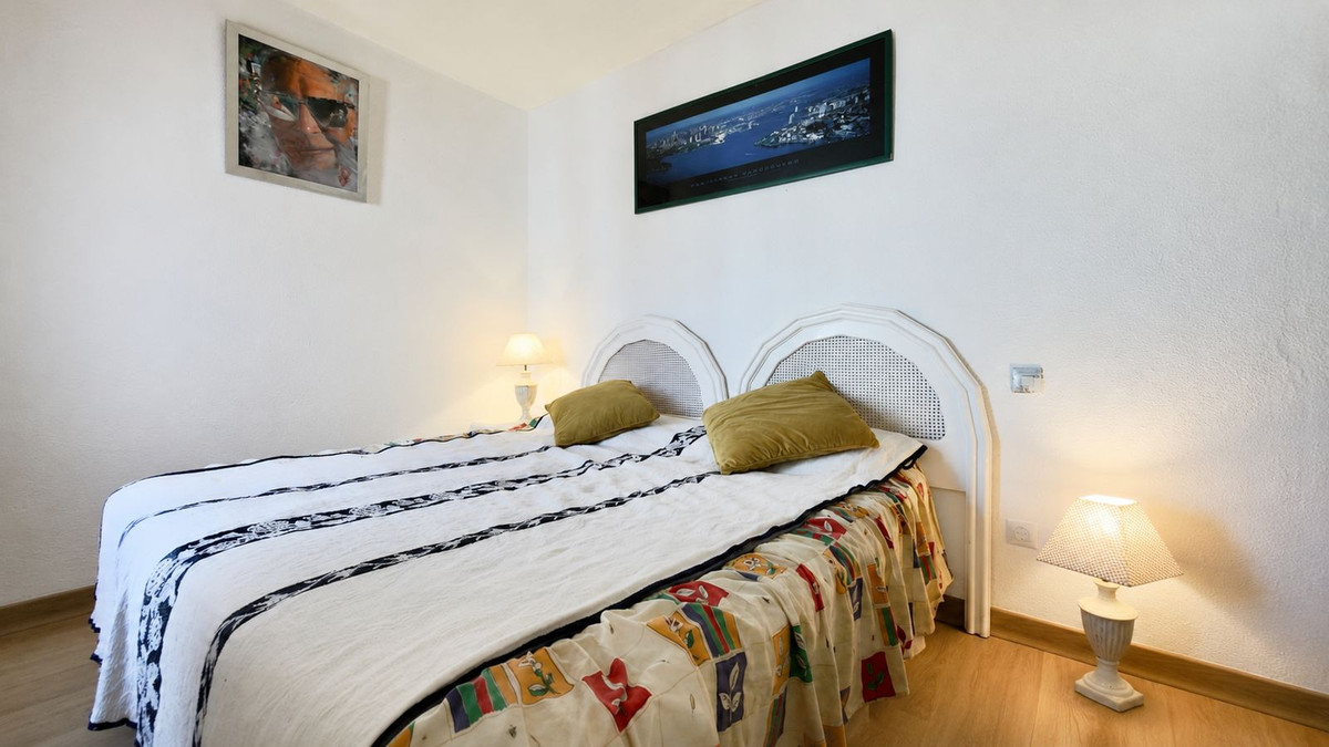 Duplex te koop in Estepona | 3 slaapkamers H5370274