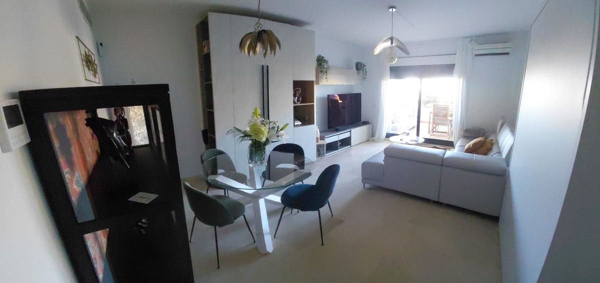 Appartement te koop in Estepona | 2 slaapkamers H5370319