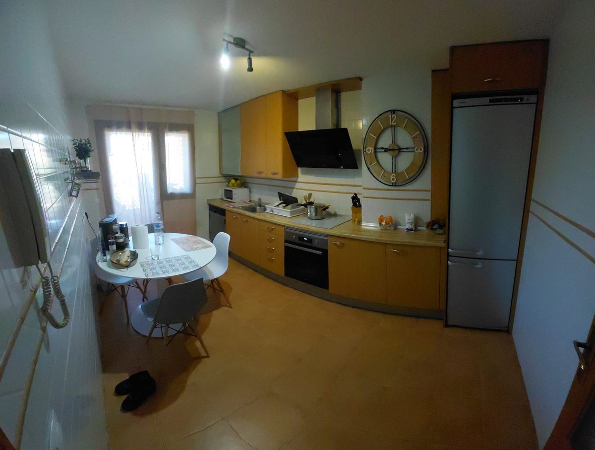 Appartement te koop in Estepona | 2 slaapkamers H5370319