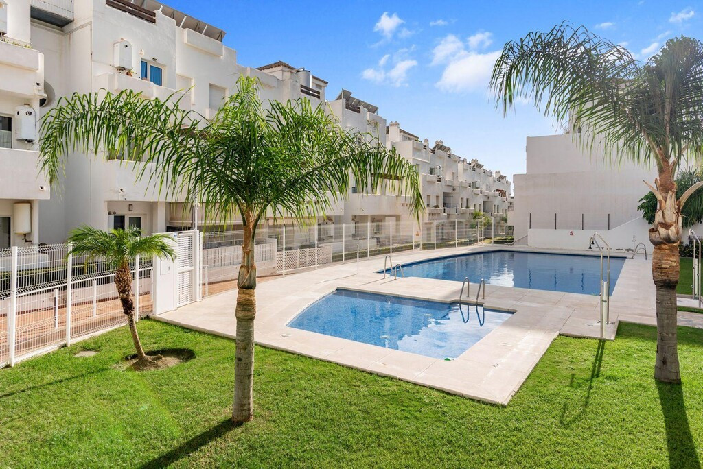 Penthouse te koop in Estepona | 2 slaapkamers H5370418