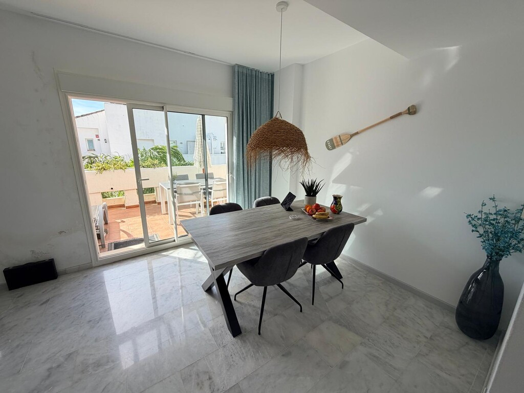 Penthouse te koop in Estepona | 2 slaapkamers H5370418