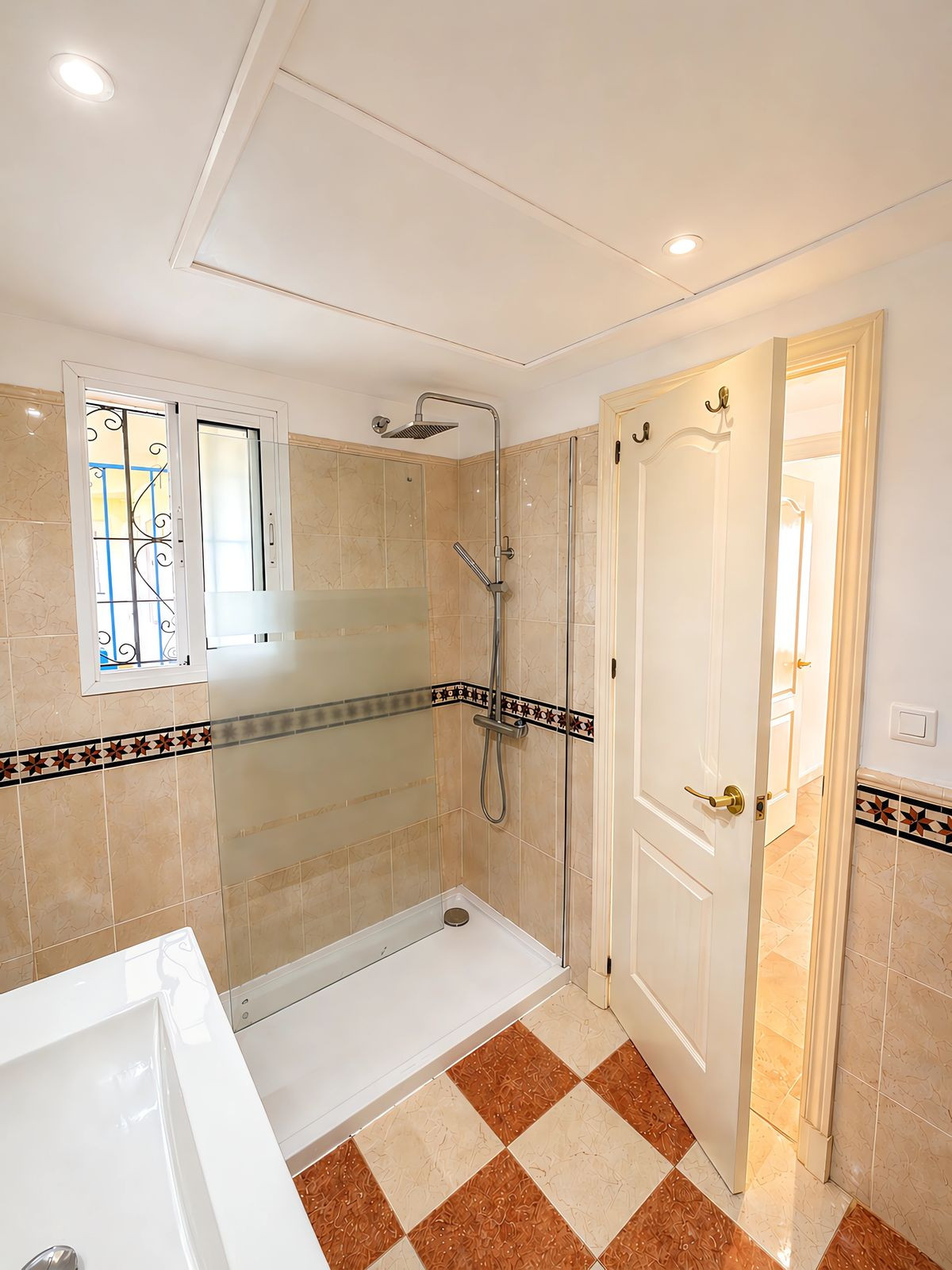 Appartement te koop in Estepona | 2 slaapkamers H5371030