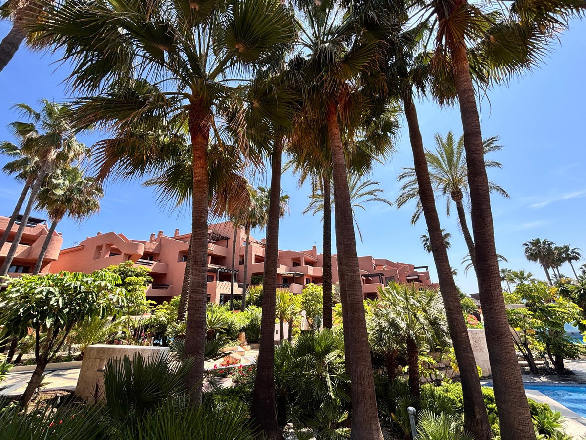 Appartement te koop in Estepona | 3 slaapkamers H5371225