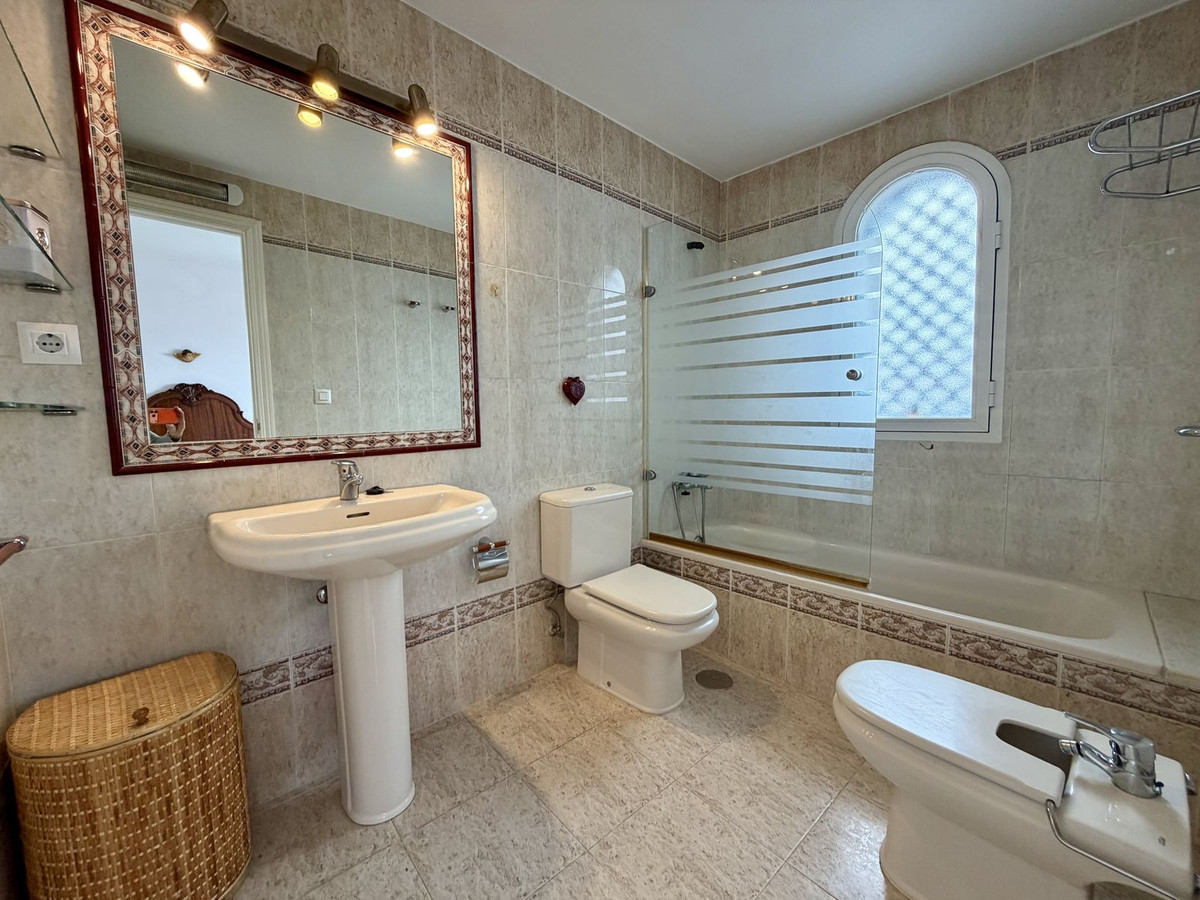 Appartement te koop in Estepona | 3 slaapkamers H5371444