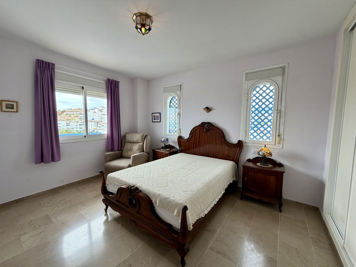 Appartement te koop in Estepona | 3 slaapkamers H5371444