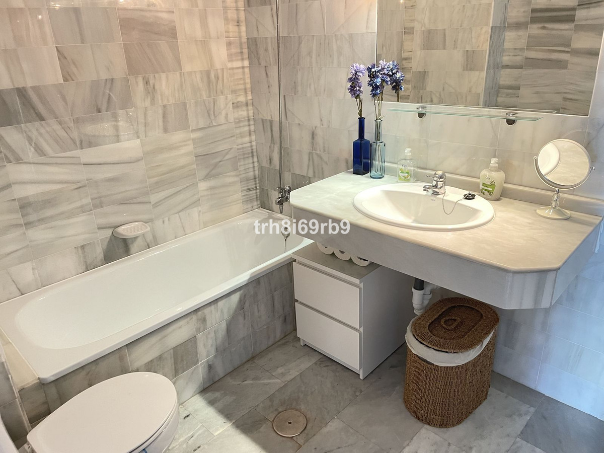 Penthouse te koop in Estepona | 3 slaapkamers H5371540
