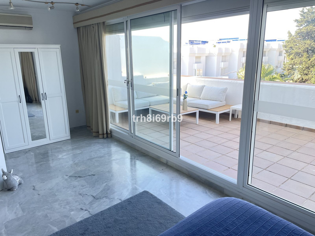 Penthouse te koop in Estepona | 3 slaapkamers H5371540