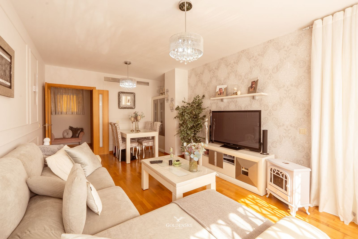 Appartement te koop in Estepona | 3 slaapkamers H5371732
