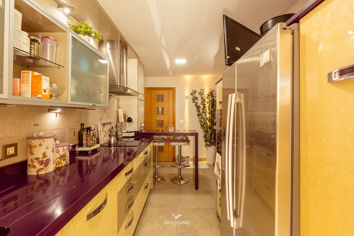 Appartement te koop in Estepona | 3 slaapkamers H5371732