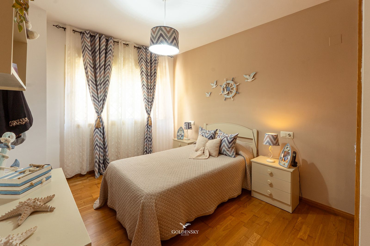 Appartement te koop in Estepona | 3 slaapkamers H5371732