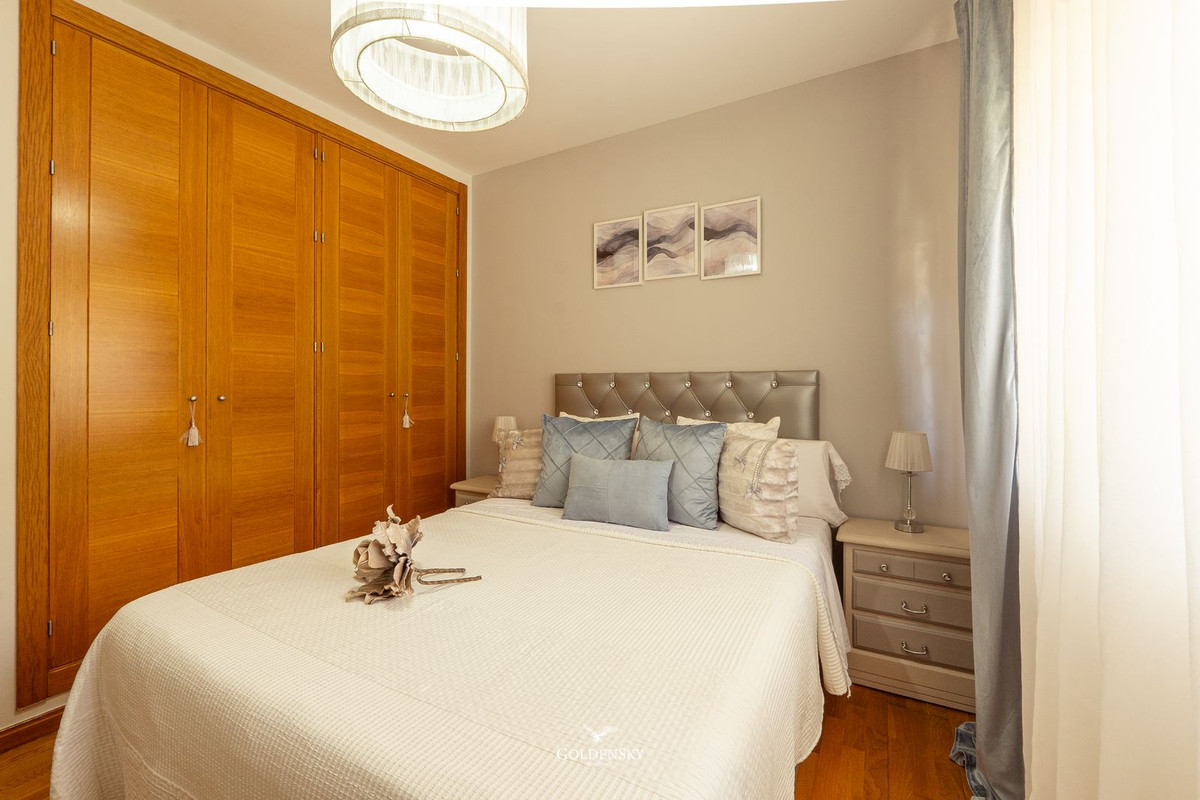 Appartement te koop in Estepona | 3 slaapkamers H5371732