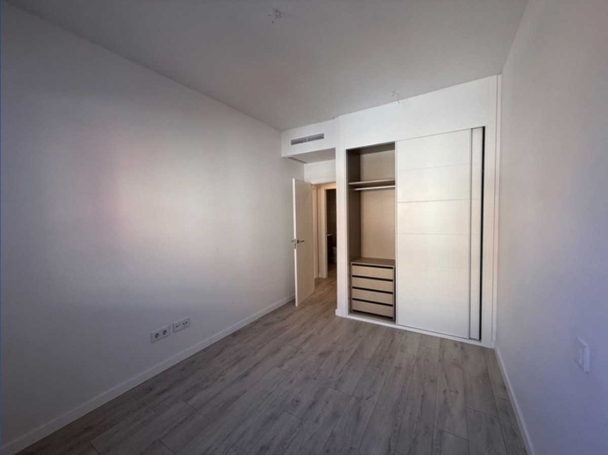 Appartement te koop in Estepona | 2 slaapkamers H5371825