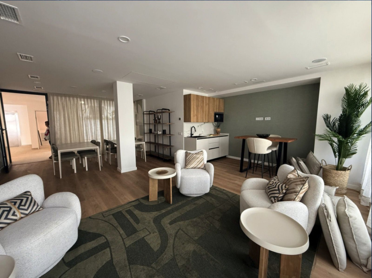 Appartement te koop in Estepona | 2 slaapkamers H5371825