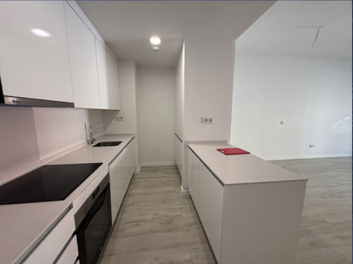 Appartement te koop in Estepona | 2 slaapkamers H5371825