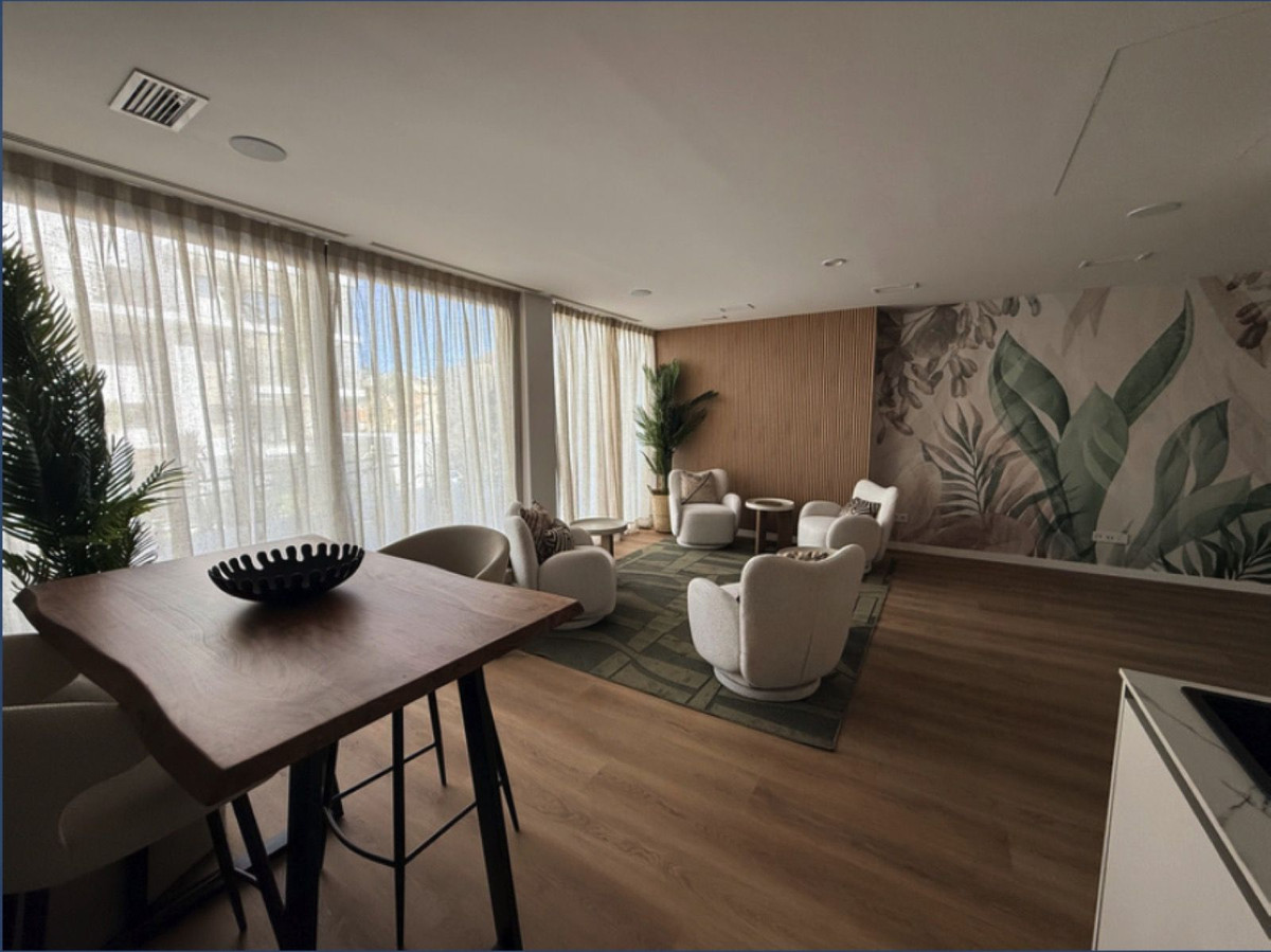 Appartement te koop in Estepona | 2 slaapkamers H5371825