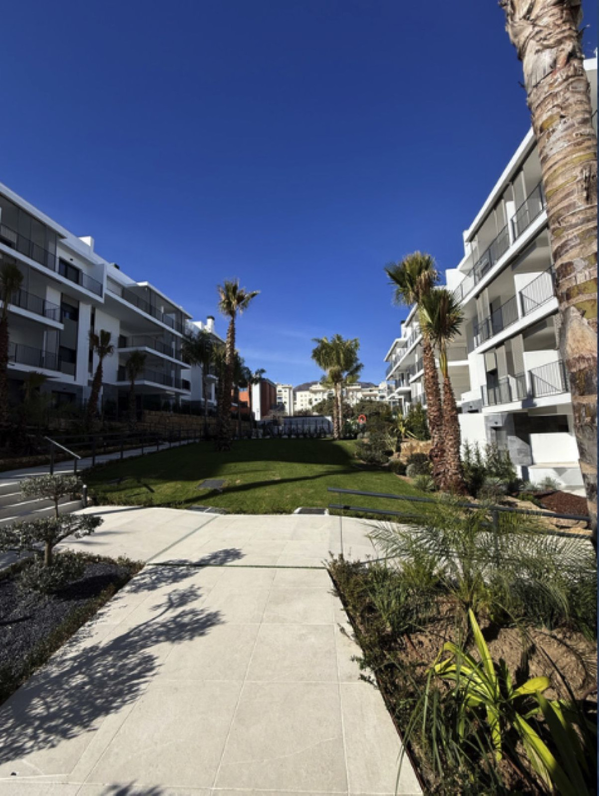 Appartement te koop in Estepona | 2 slaapkamers H5371825