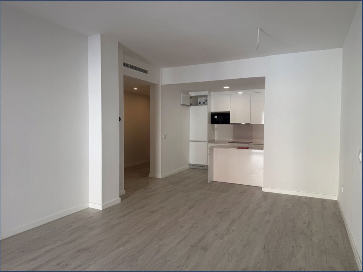Appartement te koop in Estepona | 2 slaapkamers H5371825