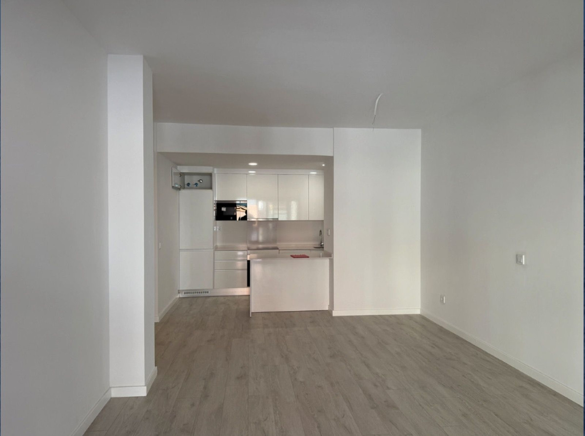 Appartement te koop in Estepona | 2 slaapkamers H5371825