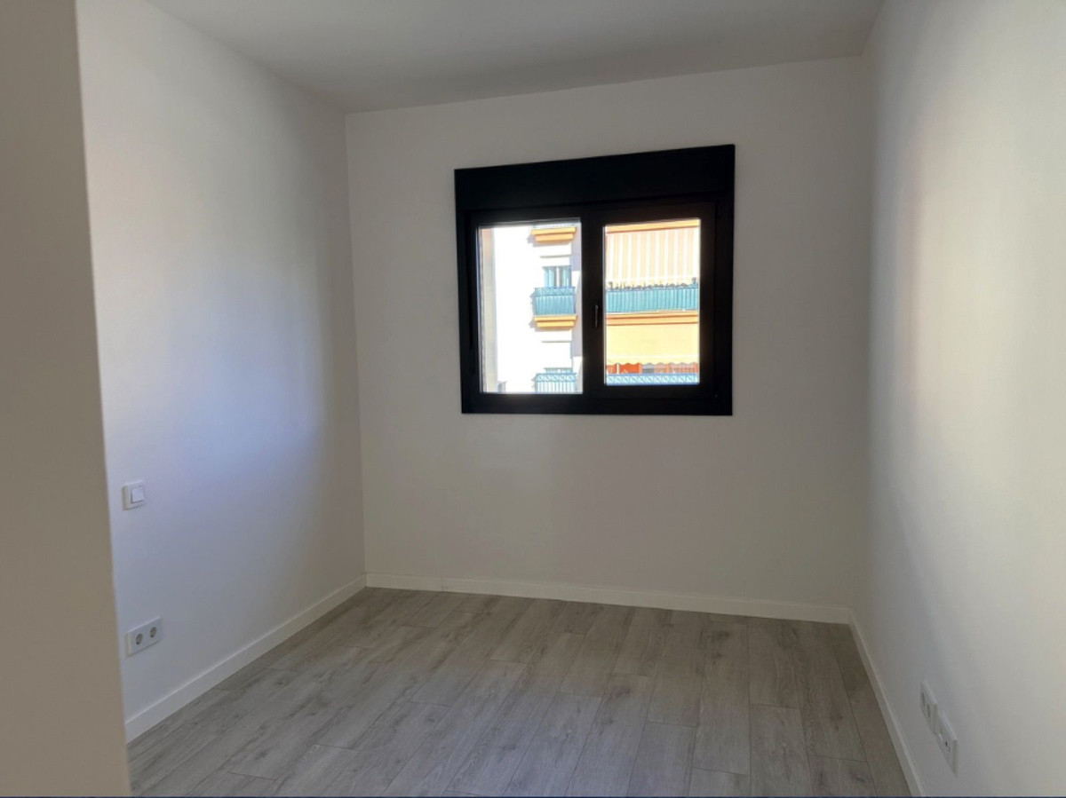 Appartement te koop in Estepona | 2 slaapkamers H5371825