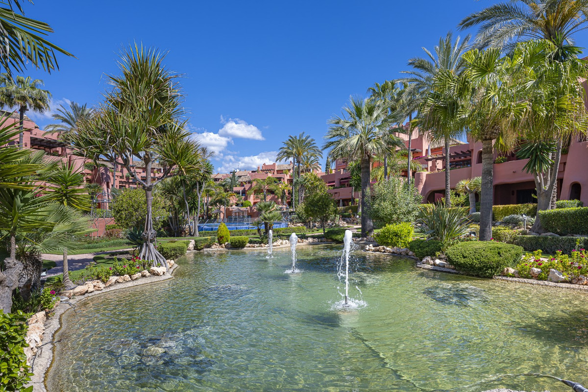 Appartement te koop in Estepona | 3 slaapkamers H5372071