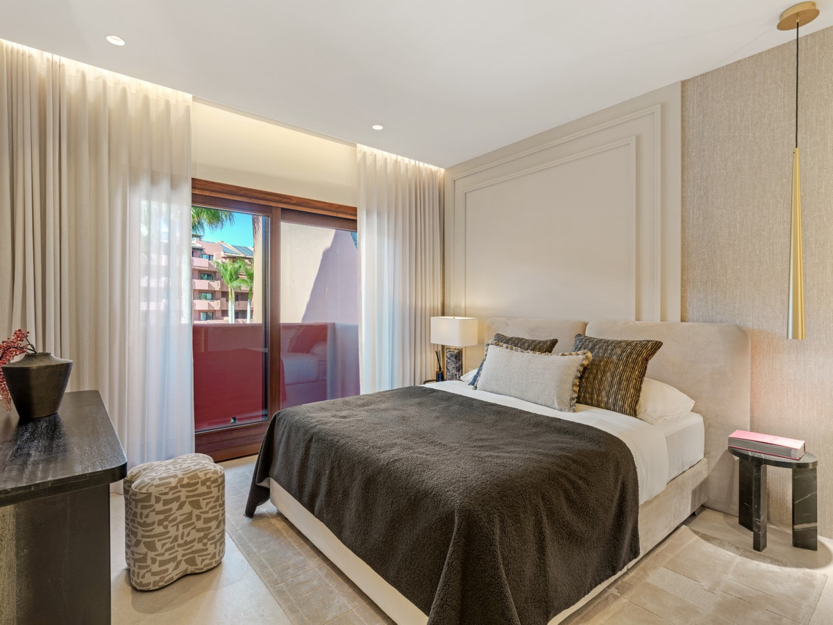 Appartement te koop in Estepona | 3 slaapkamers H5372071