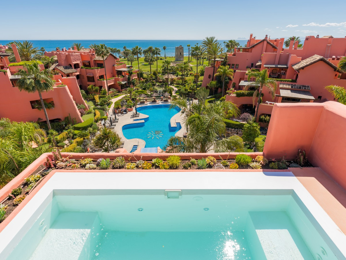 Appartement te koop in Estepona | 3 slaapkamers H5372071