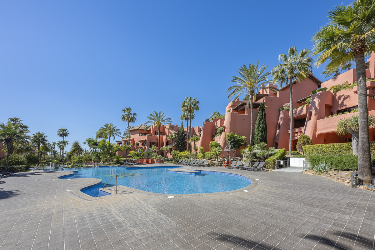 Appartement te koop in Estepona | 3 slaapkamers H5372071
