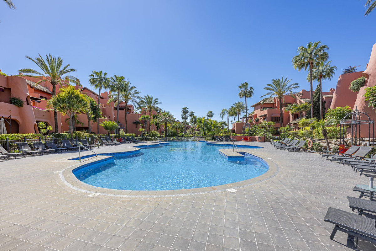 Appartement te koop in Estepona | 3 slaapkamers H5372071