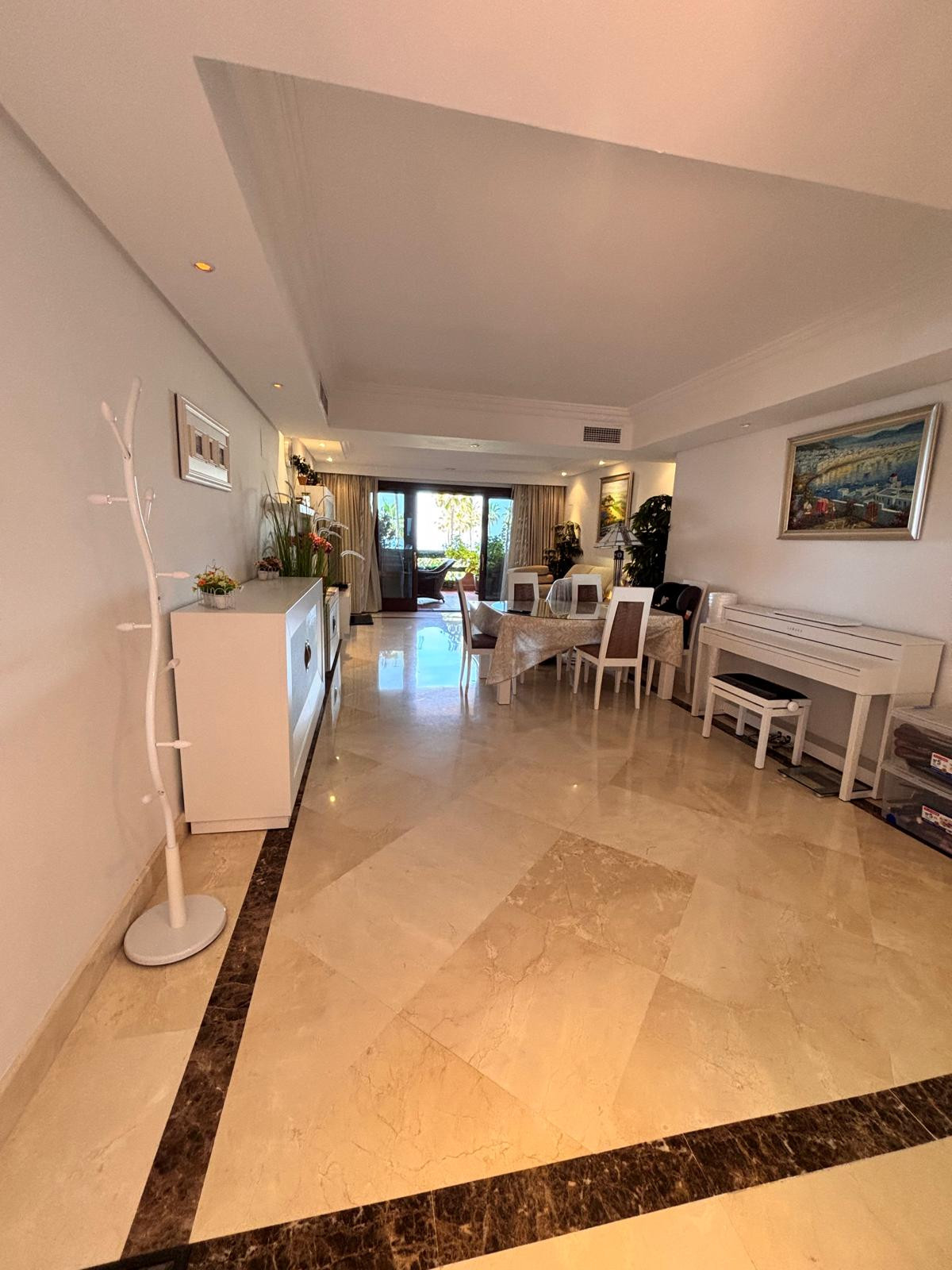 Appartement te koop in Estepona | 3 slaapkamers H5373142