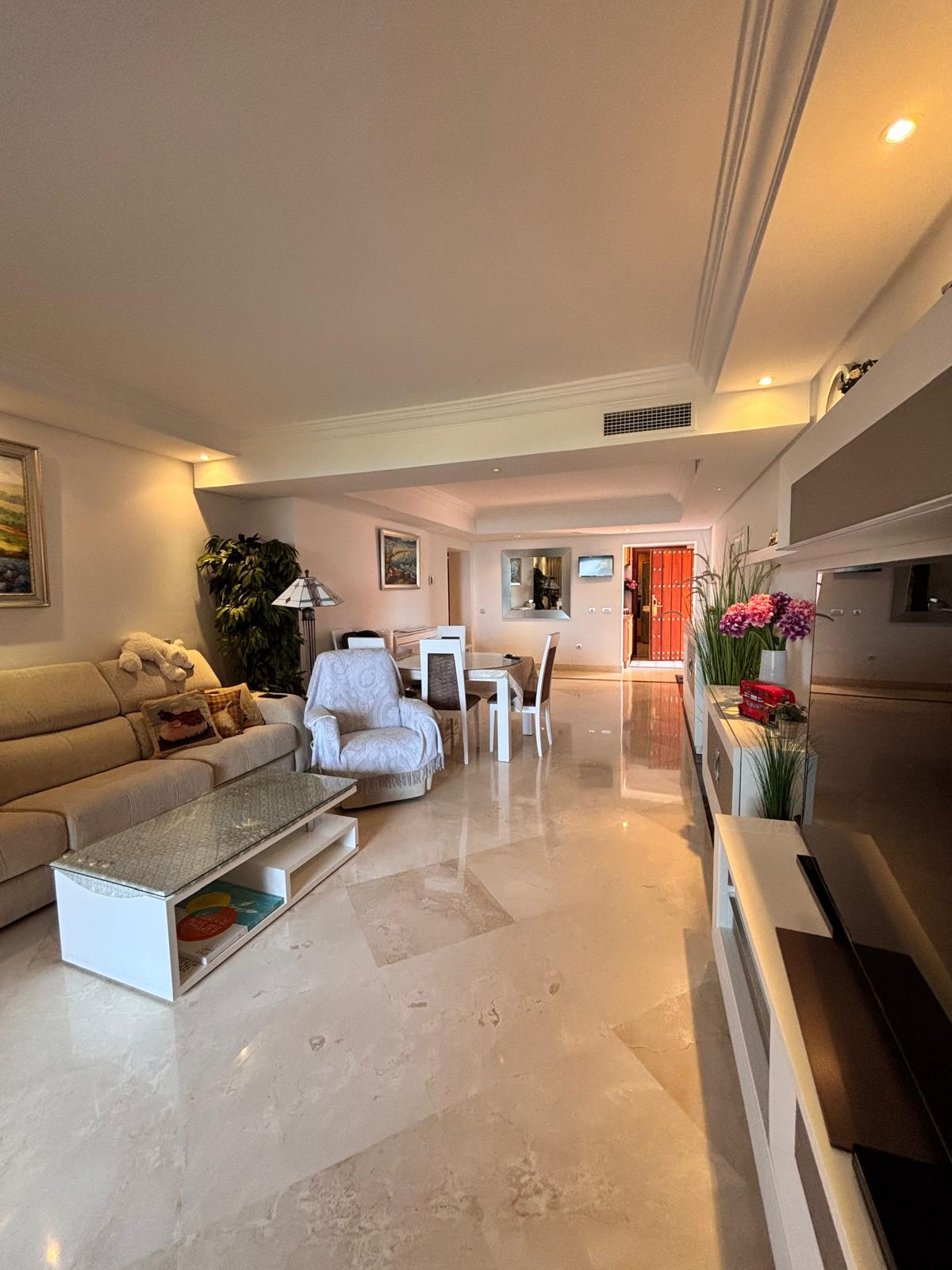 Appartement te koop in Estepona | 3 slaapkamers H5373142