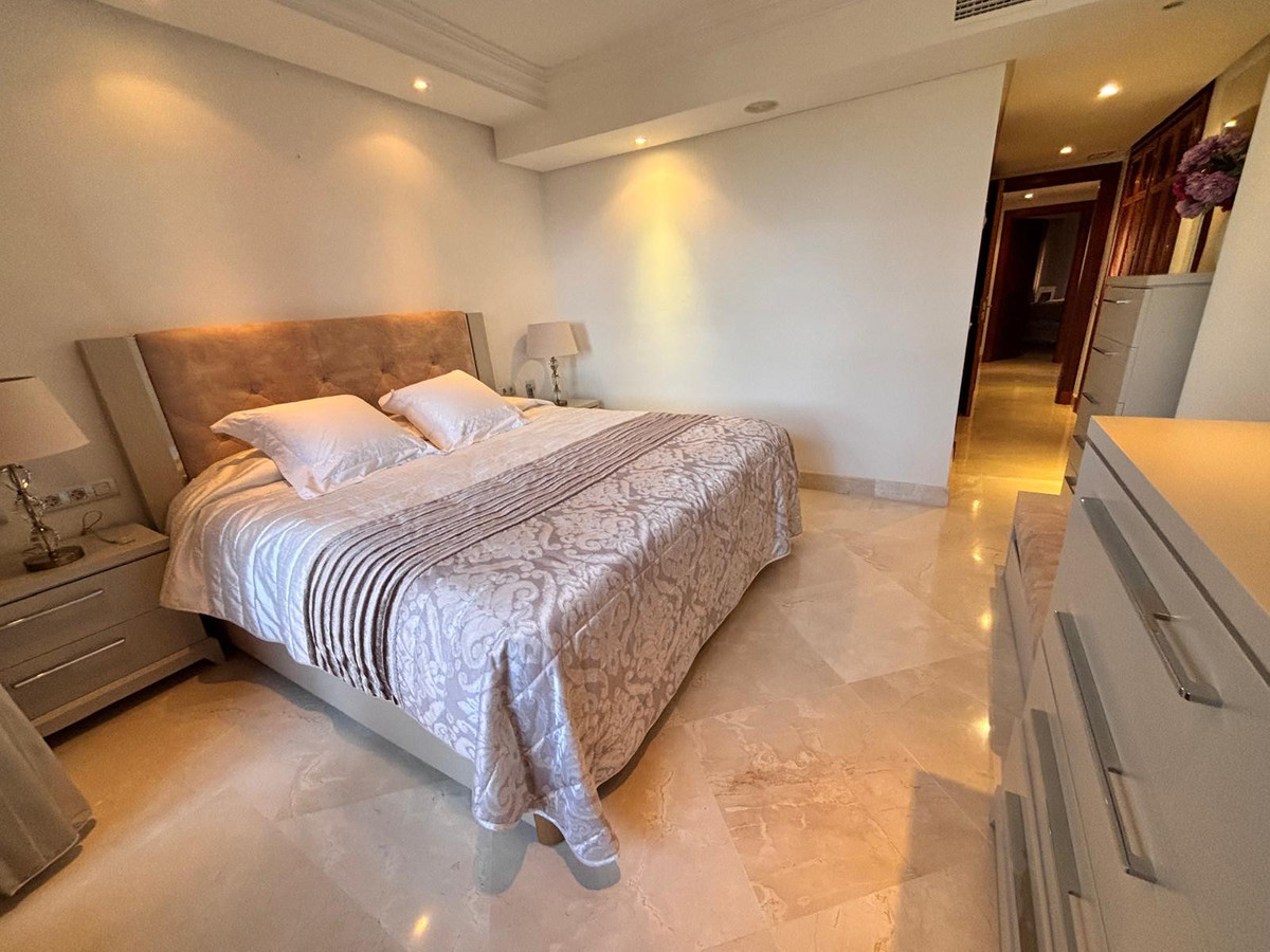 Appartement te koop in Estepona | 3 slaapkamers H5373142